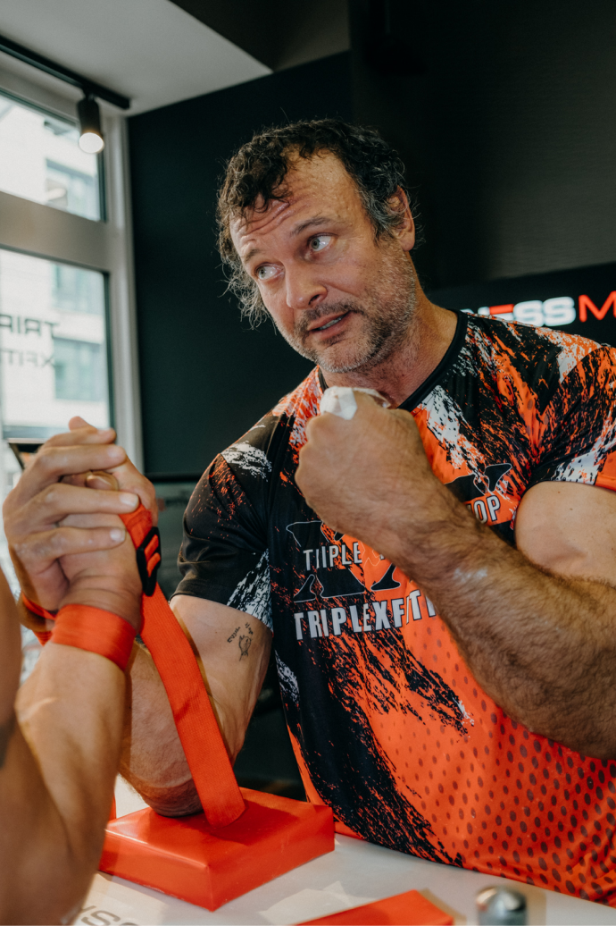 Armwrestling demonstration